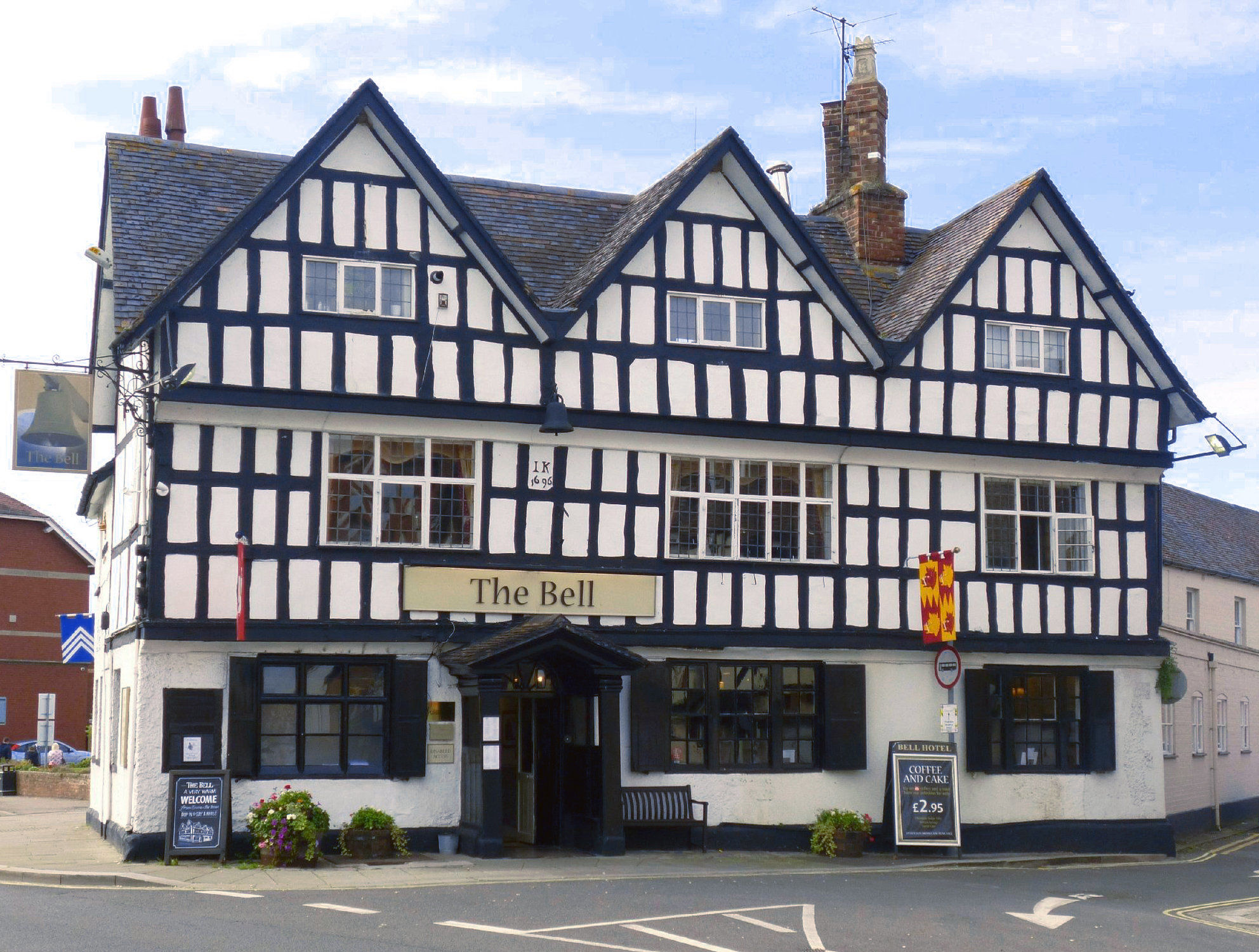 Bell Hotel By Greene King Inns Tewkesbury Exterior photo